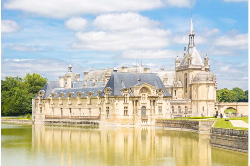 The Chantilly Castle, visit of the castle, the museums and the park 
