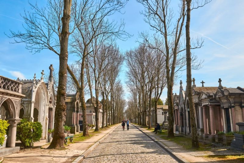 Père-Lachaise cemetery in Paris: self-guided tour