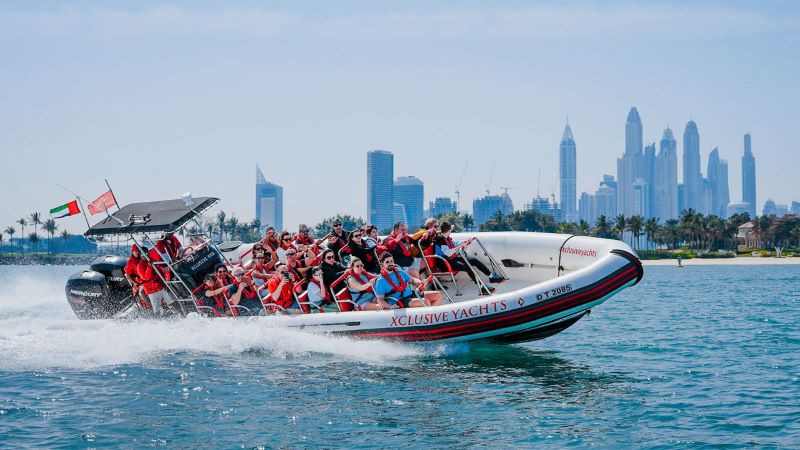 90-minute speedboat sightseeing tour